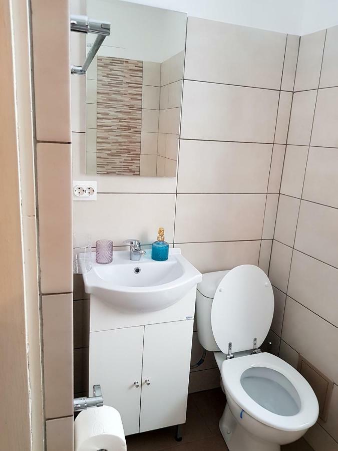 Weiss House Apartment